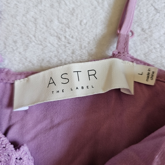 ASTR The Label Lilac Lace Crochet Midi Dress A-Line Sleeveless V-Neck Size Large - Picture 4 of 13